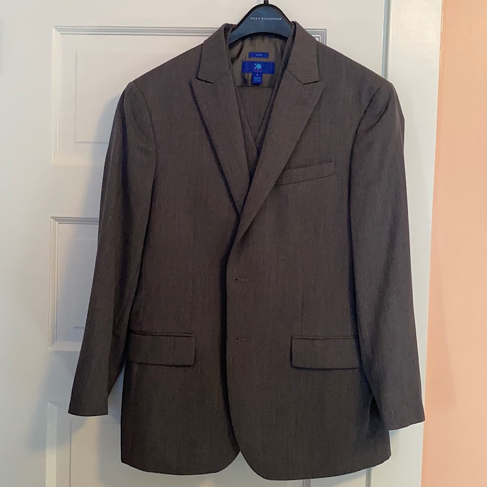 Egara 3 Piece Wool Suit Shark Grey 40S
